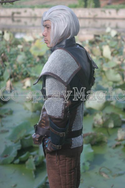 The Witcher 3 Wild Hunt Geralt of Rivia Cosplay - Image 8