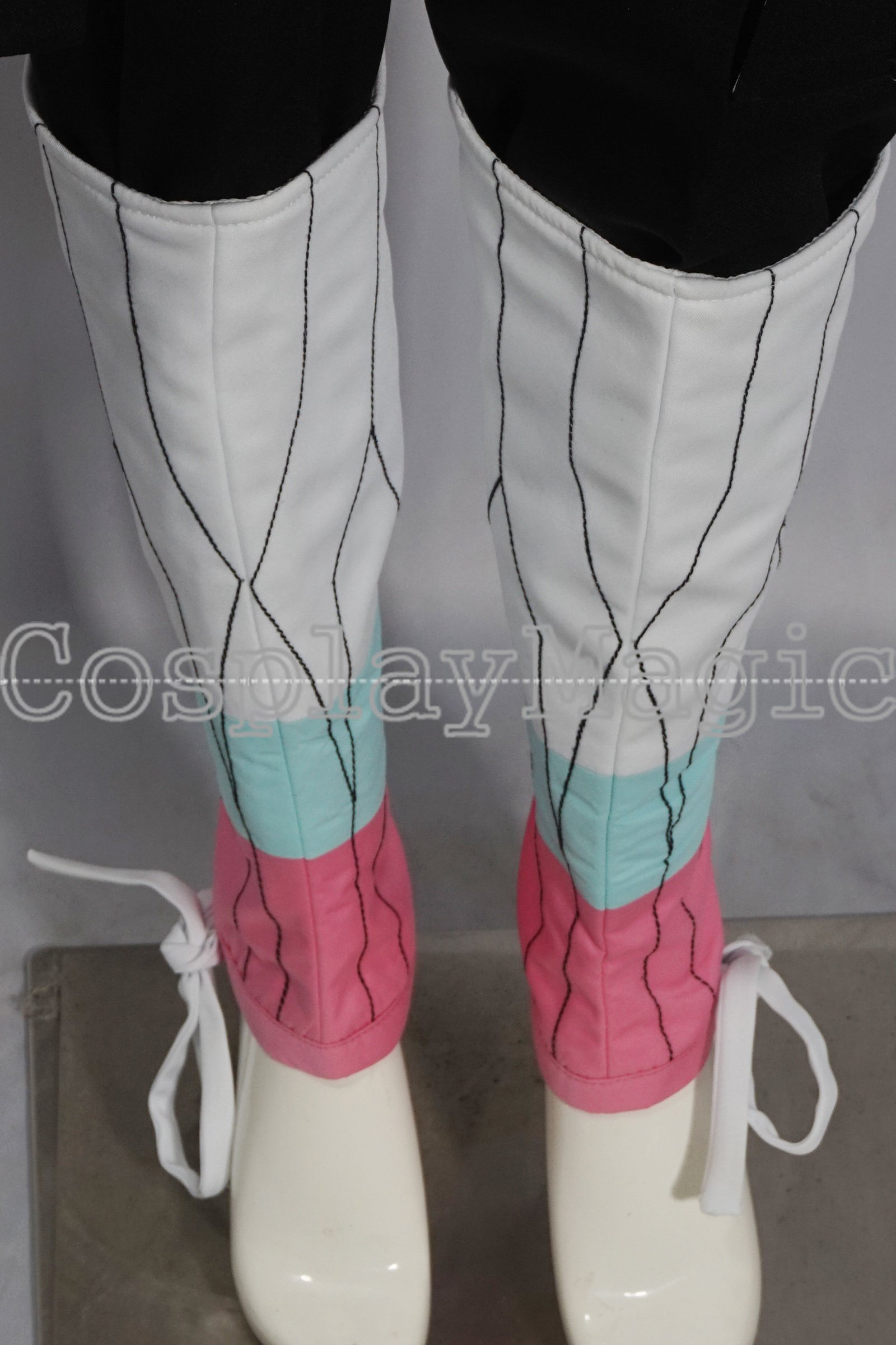 Demon Slayer: Kimetsu no Yaiba Shinobu Kocho Cosplay Costume - Image 10