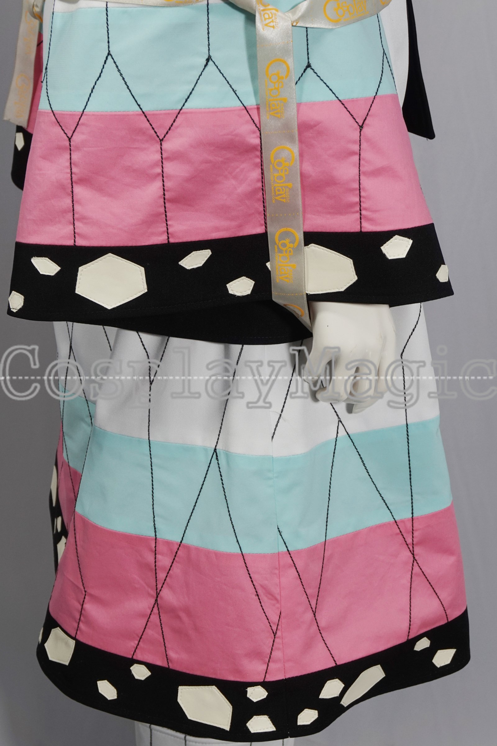 Demon Slayer: Kimetsu no Yaiba Shinobu Kocho Cosplay Costume - Image 11